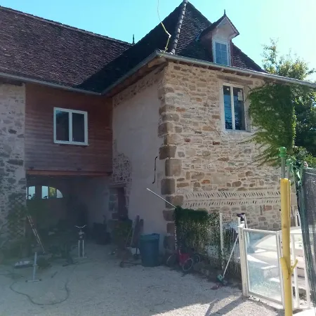 Maison Grandes Avec Cuisine -jardin -terrasse-bbq